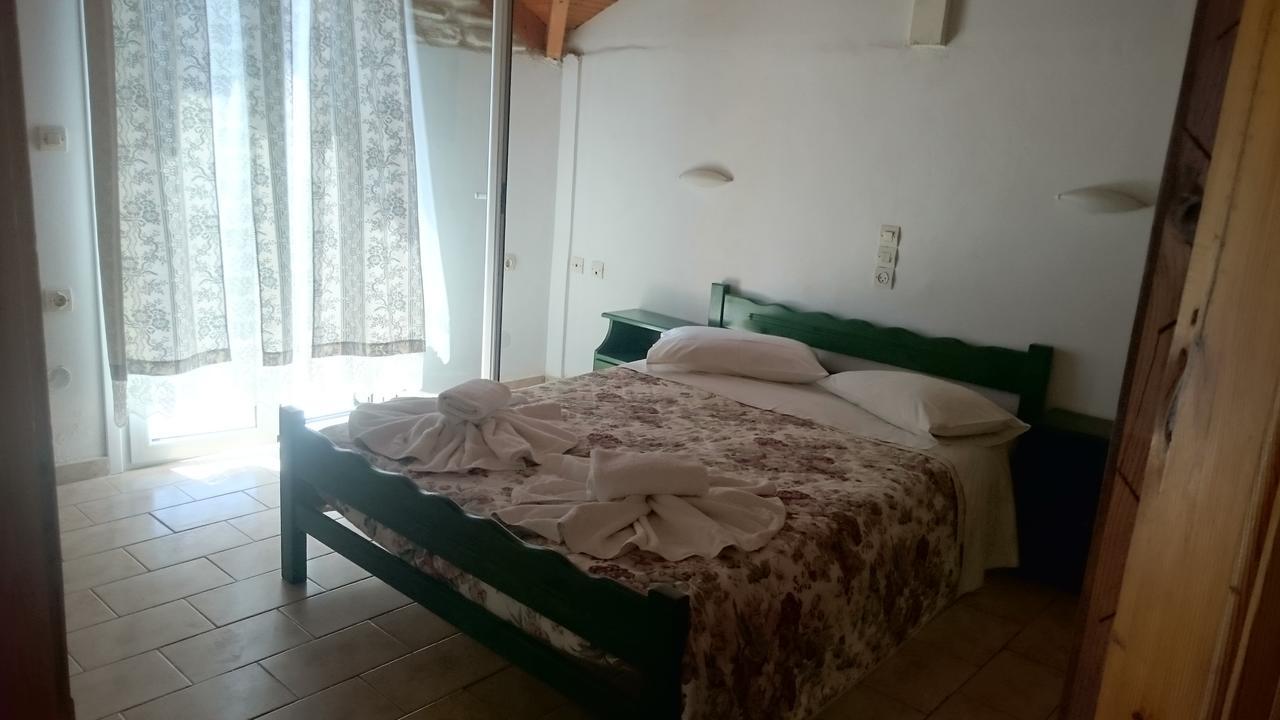 Dakis Studios Keri Eksteriør billede